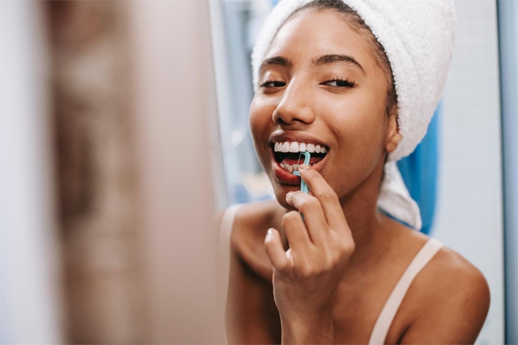 ¿Es bueno usar el hilo dental para la higiene dental?