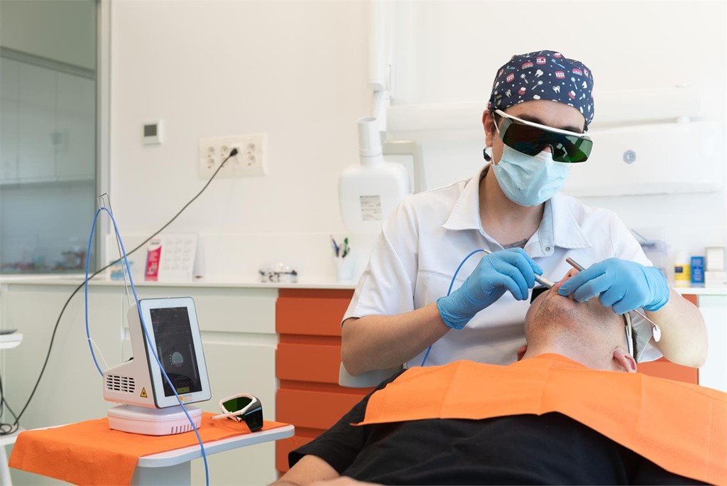 Láser odontológico: ventajas y beneficios para tu salud bucodental