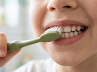 Los 5 errores más comunes en la salud dental de los niños y cómo evitarlos