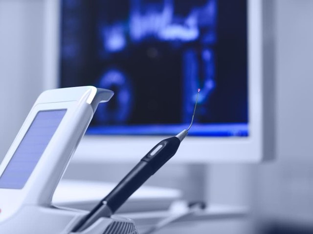 ¿Sirve el láser dental para tratar problemas periodontales?
